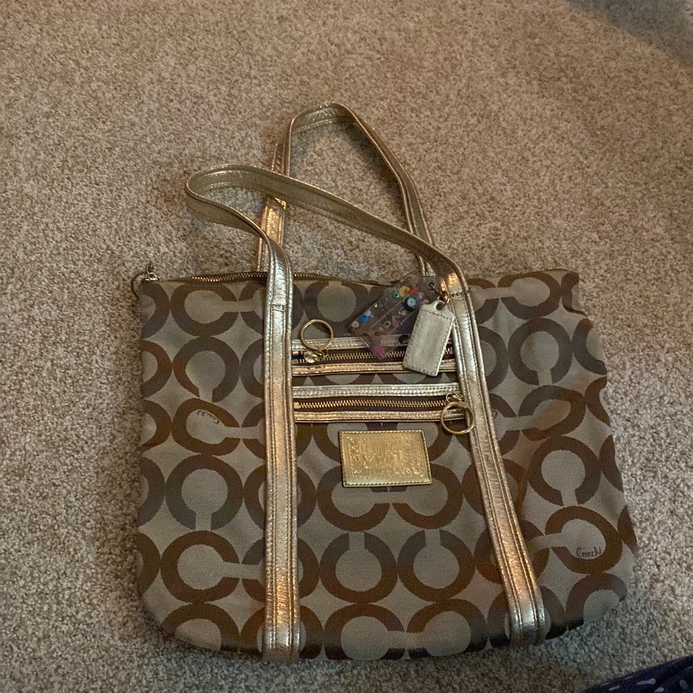 Classic coach poppy tote
